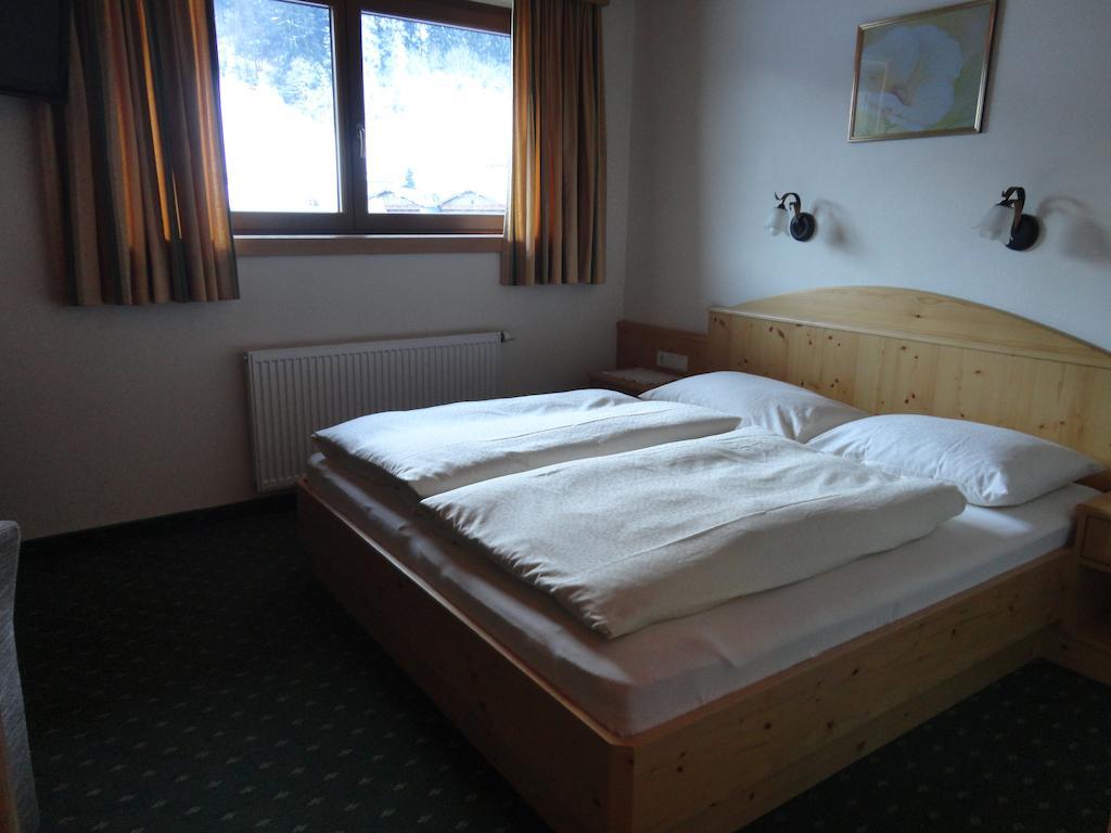 Hotel Garni Klocker Kaltenbach Exterior foto