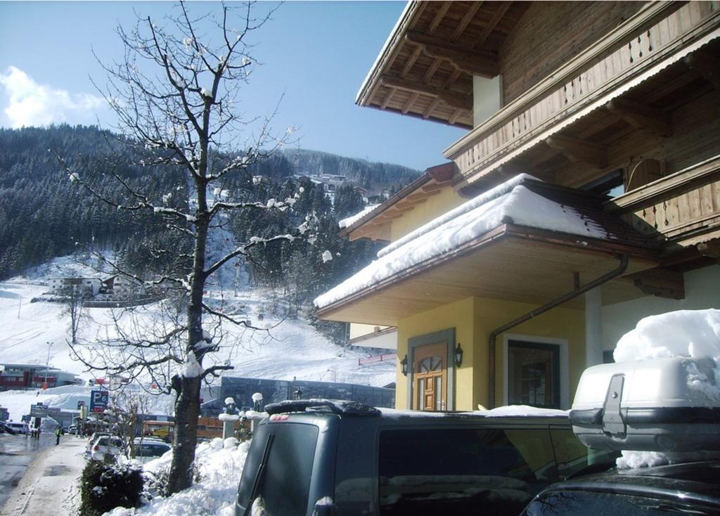 Hotel Garni Klocker Kaltenbach Exterior foto