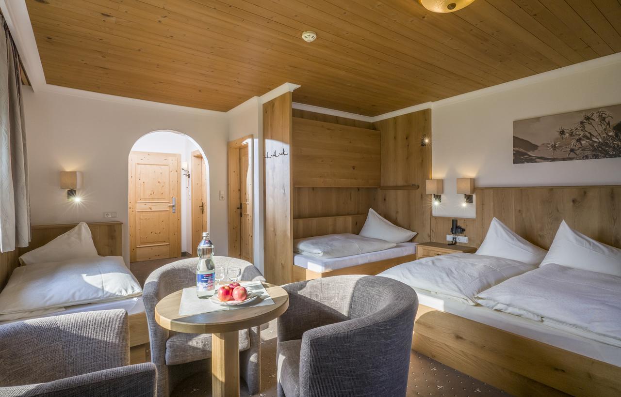 Hotel Garni Klocker Kaltenbach Exterior foto